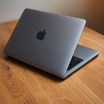 MacBook PRO 13 palců M1 chip 8 RAM 256 SSD