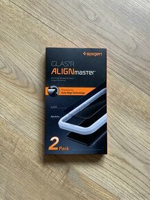 Ochrané skla spigen na iPhone 11 Pro/Xs/X