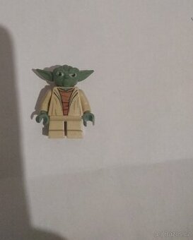 Lego- Star Wars- hvězdné války- mistr Yoda- bílé vlasy