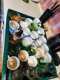 Skleničky, hrníčky