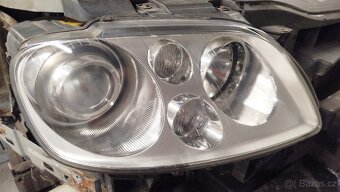 PP Xenonový světlomet touran