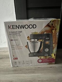 Kuchyňský robot Titanium Chef Patissier XL KWL90.004SI