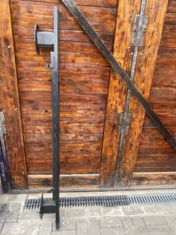 Výztuha zadního nárazníku