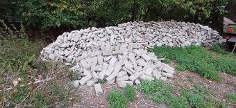 Cihly v pěkném stavu, bez nutnosti oklepávat