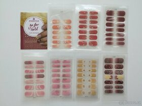 7x nehtový wrap a zlaté ozdoby na nehty