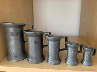 Cínové odměrky sada