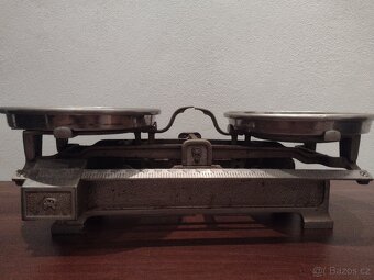 Stará retro váha miskova jazýčková