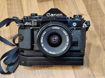Canon A-1 + FD 28mm + příslušenství / REZERVACE