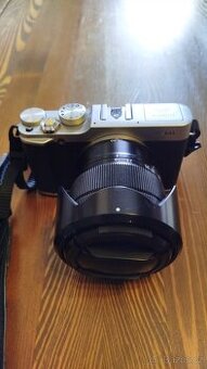 Fujifilm X-M1 velmi zachovalý