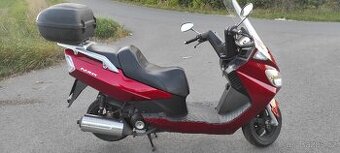 Skútr Daelim S2 125