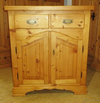 Komoda z borovice se šuplíky - celomasiv - Výborný stav