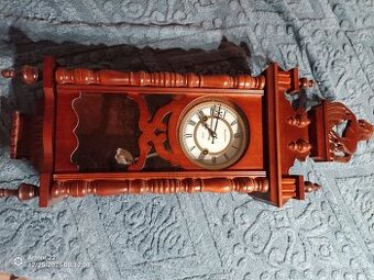 Hodiny pendlovky imitace