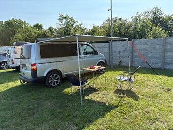 VW T5 CARAVELLE 2.5TDI 96KW 9 mist, camper PO SERVISU