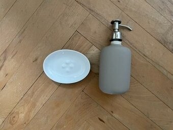 Dávkovač na mýdlo a mýdlenka Ikea