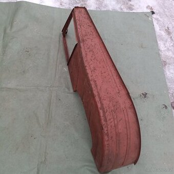 Škoda 1203, TAZ 1500 nový leví zadní podběh