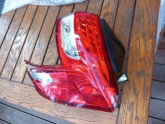 pravé zadní světlo- Citroen C4 Aircross