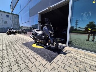 Yamaha X-Max 400