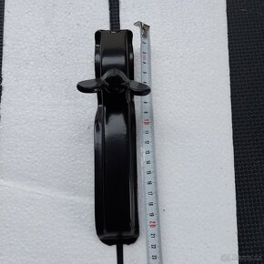 Mercedes - Držák rezervního kola