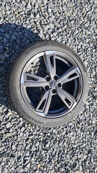 Alu BORBET 8x18" 5x112 ET40 66,5 + zimni pneu Continental