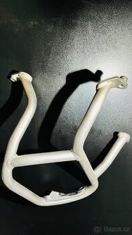 Padaci ram motoru pravý BMW 1250 GS