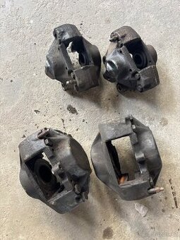 Brzdiče Mercedes w123