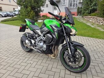 Kawasaki Z900 model 2018 pouze 5440 km najeto
