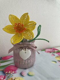 korálková květina narcis - 1
