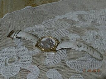Hezké dámské hodinky Guess W95052L1 super cena - 1