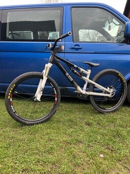 Slopestyle dirt kolo rose the jester fox 32