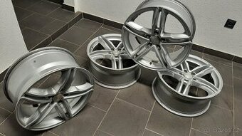 Alu kola 8Jx18 ET-45 5x112