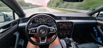 VW PASSAT TDI 176kW R-line DSG Tažné Webasto ACC DCC ALU19
