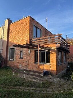 Prodej domu 4+1 Zlín - Podvesná, půldomek