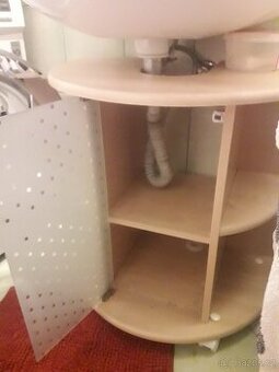 Skřiňka pod umyvadlo od IKEA
