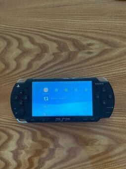 PSP 2004 s Memory stickem