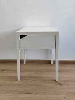 Noční stolek Ikea SELJE