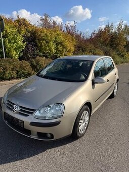 VW GOLF V 1.6 85kW, SERVISKA, KLIMA