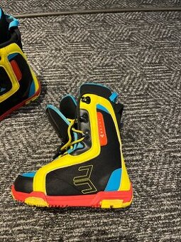 Snowboardové boty vel. EU 35