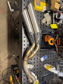 MV Agusta Brutale 750S výfuk