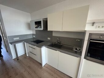 Moderní kuchyňská linka NOLA