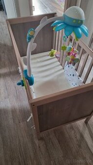 Dětská dřevěná postýlka