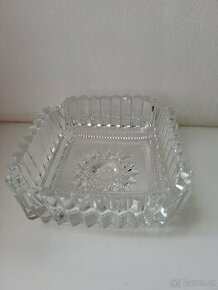 Broušený popelník