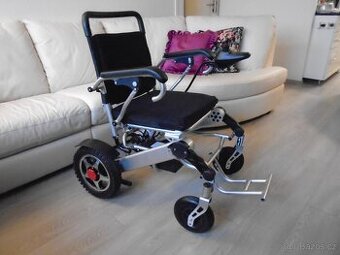 Zánovní elektrický invalidní vozík,nová Li-Ion baterie