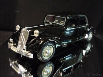 Citroen 15CV 6 Cyl.1952 Maisto 1/18