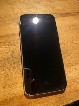 iPhone XR 64gb TOP STAV