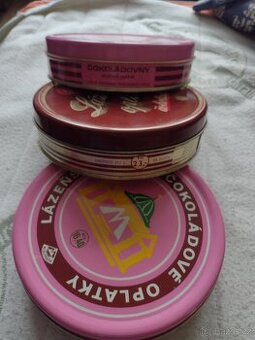 PLECHOVÉ DÓZY OD OPLATEK