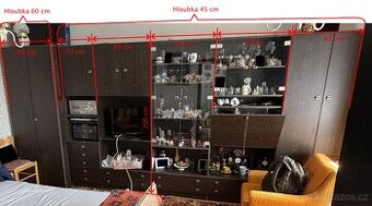 Velmi zachovalá obývací stěna