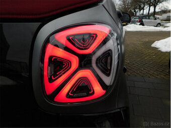 SMART FORTWO 453 FACELIFT - PRAVÁ ZADNÍ LAMPA LED