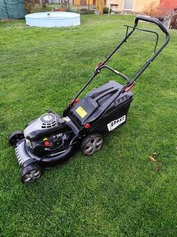 Benzínová sekačka