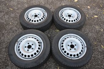 Sada pěkných zimních kol 205/65R16C na VW Transporter T5, T6