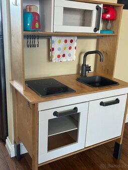 IKEA dětská kuchyňka a doplňky